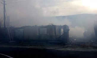 Patru case şi un autocar, făcute scrum la Cluj! Incendiile provocate de defecțiuni la instalațiile electrice