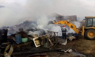 Patru case şi un autocar, făcute scrum la Cluj! Incendiile provocate de defecțiuni la instalațiile electrice