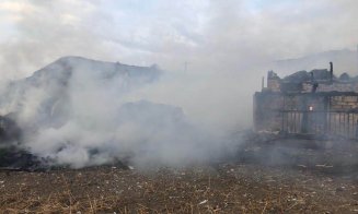 Patru case şi un autocar, făcute scrum la Cluj! Incendiile provocate de defecțiuni la instalațiile electrice