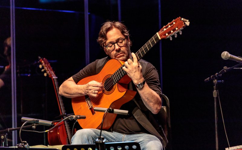 Al Di Meola revine la Cluj-Napoca pentru a lansa albumul Opus