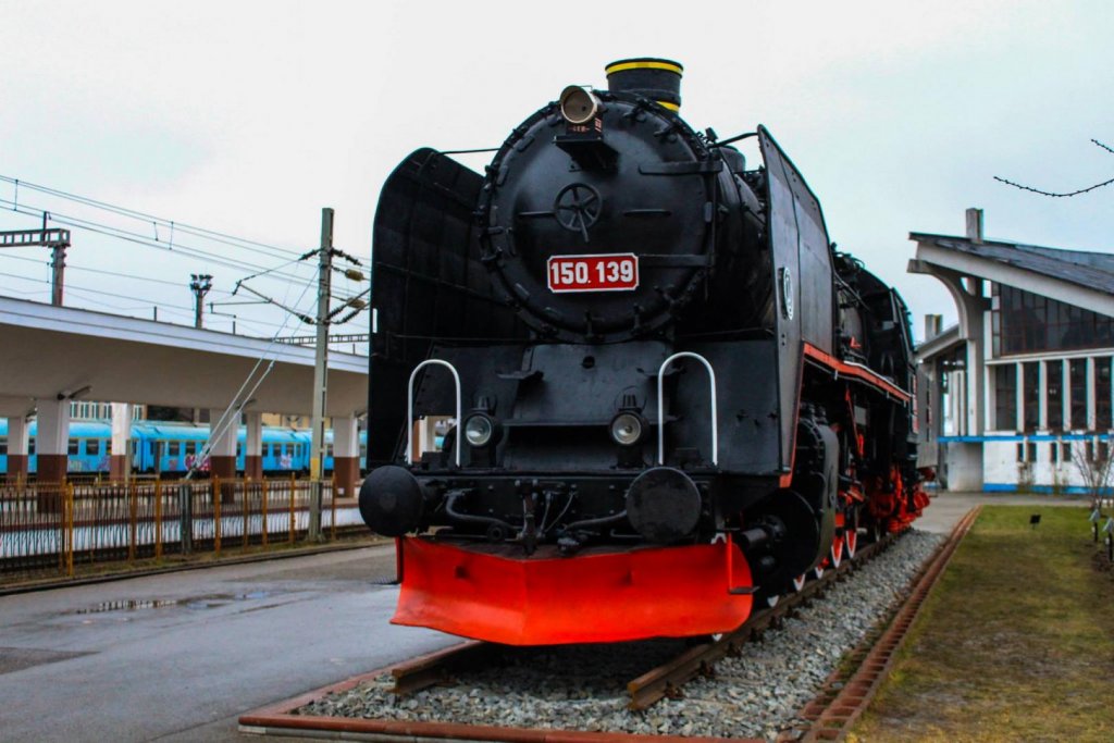 Muzeu al locomotivelor la Cluj. Există peste 20 de exponate, cele mai vechi din 1908