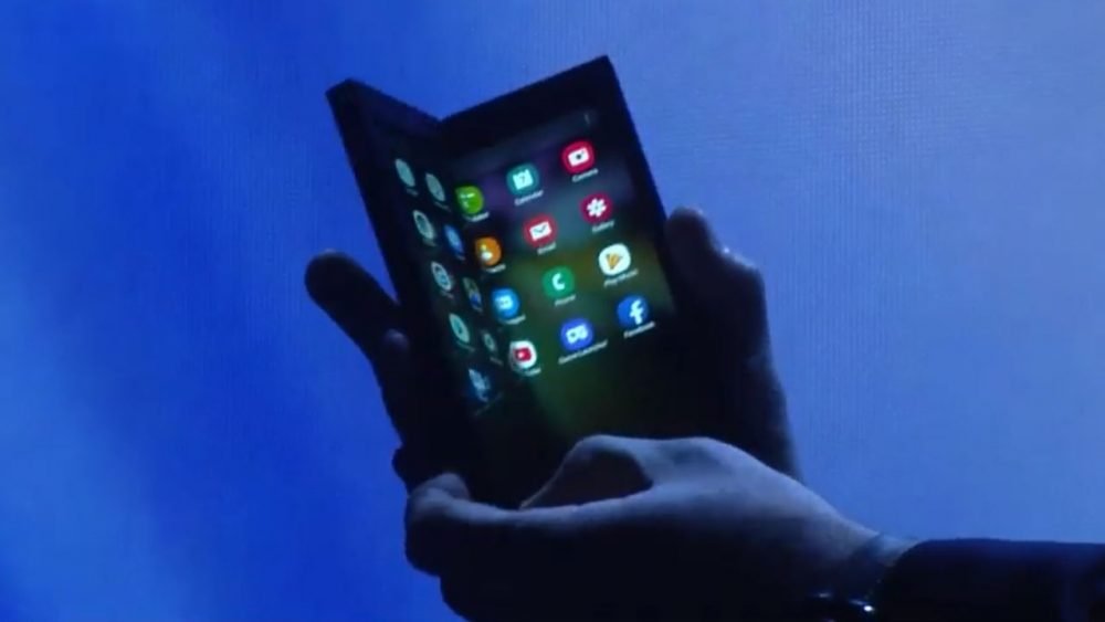 Samsung a prezentat telefonul pliabil. Cum arată ecranul Infinity Flex