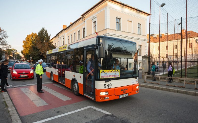 Încă 10 autobuze şcolare pentru Cluj. Vor fi angajaţi noi poliţişti locali pentru siguranţa micuţilor