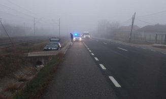 A început weekend-ul cu un accident. Direct în șanț