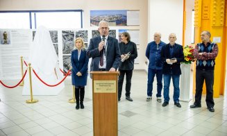 O statuie a regelui Decebal a fost amplasată în incinta Aeroportui din Cluj