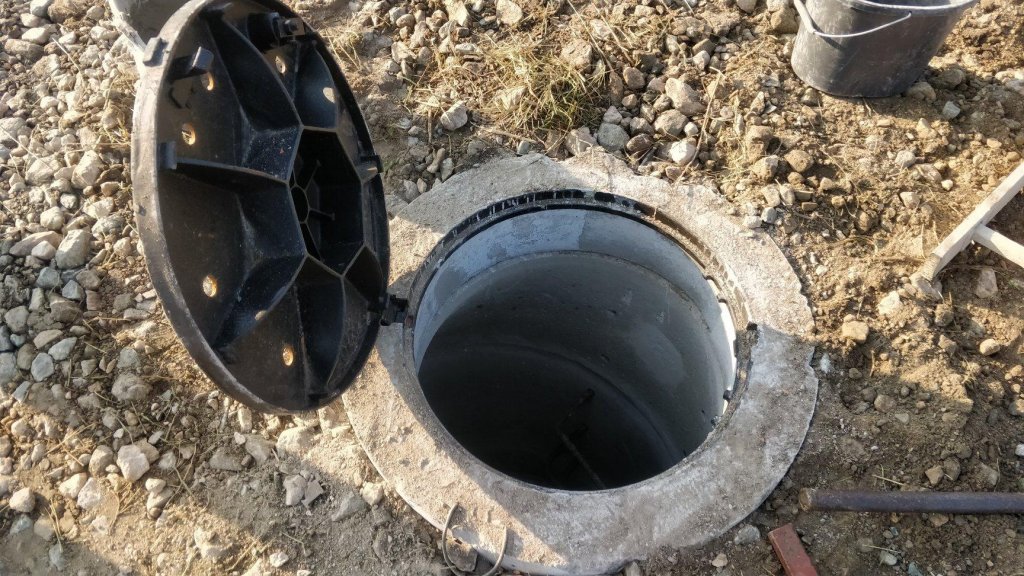Canalizare în Baciu. Lucrări finalizate pe Brădetului, şantier pe Planetelor