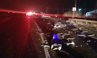 Dezastru la Cluj. Trei răniți după un accident cu o dubă și o mașină cu rulotă. Șoferul vinovat, băut