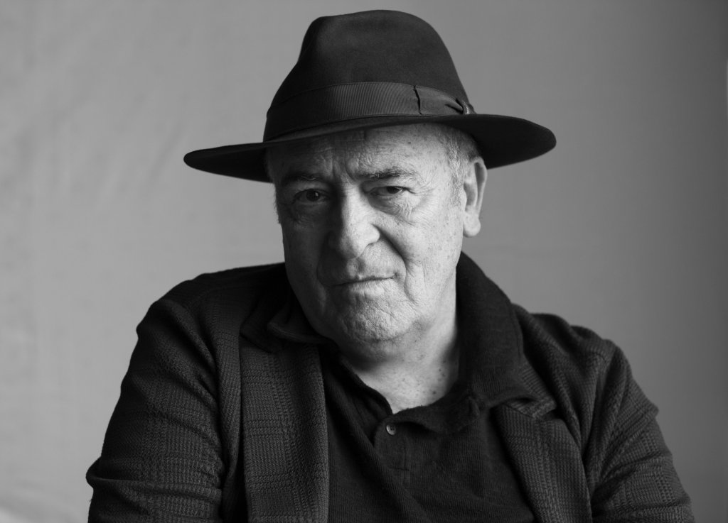 A murit cineastul italian Bernardo Bertolucci