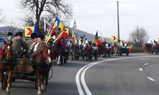 CENTENAR. Căruţele care refac Drumul Unirii, aproape de Cluj-Napoca