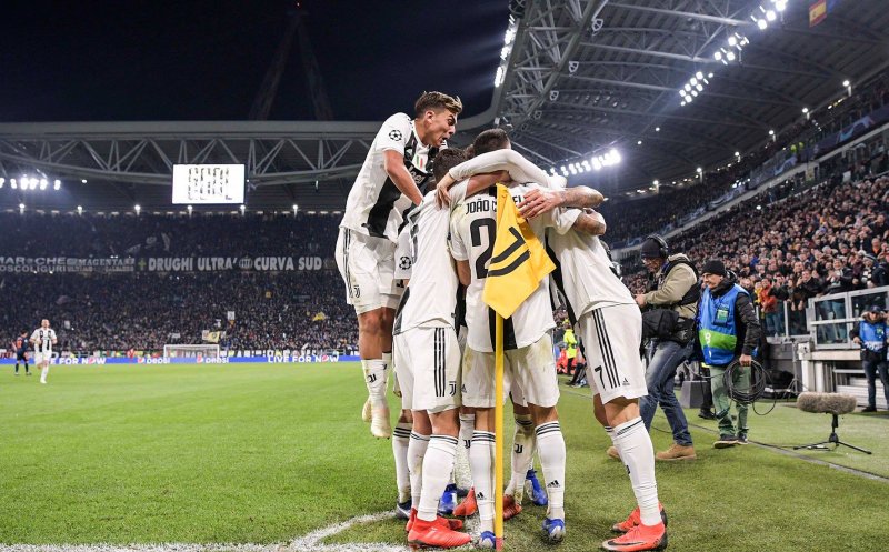 UEFA Champions League. Se știu primele șapte echipe calificate în optimi. Rezultate complete