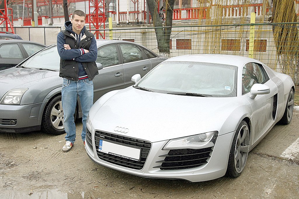 Ţucudean, cel mai bogat fotbalist în activitate. Garaj cu maşini de aproape 1 milion de euro