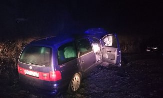 Şofer băut, ravagii pe un drum din Cluj. Un rănit şi patru maşini lovite