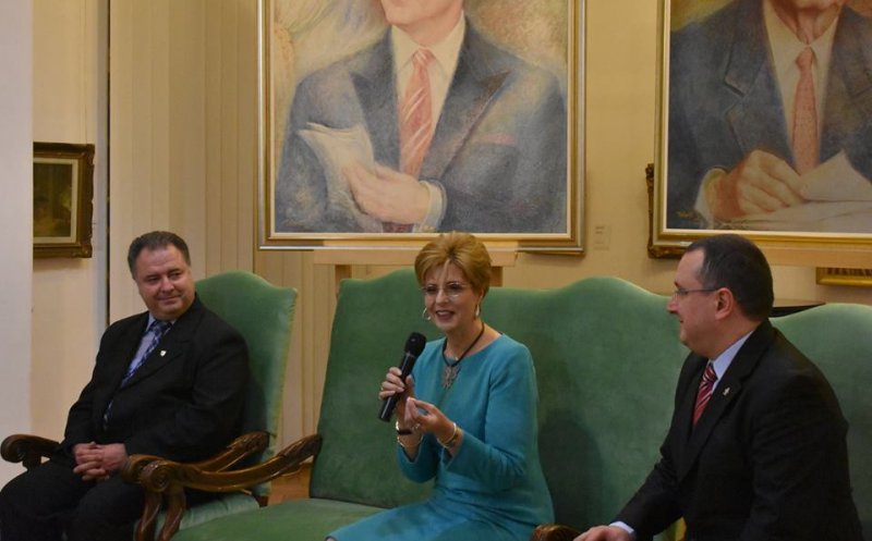 Cluj: Principesa Maria a lansat două cărţi-album dedicate Casei Regale