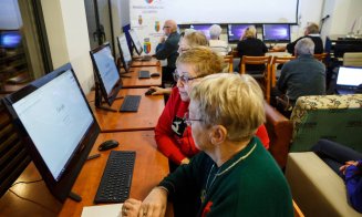 Pensionarii din Cluj învaţă "să se dea" pe net. Curs gratuit