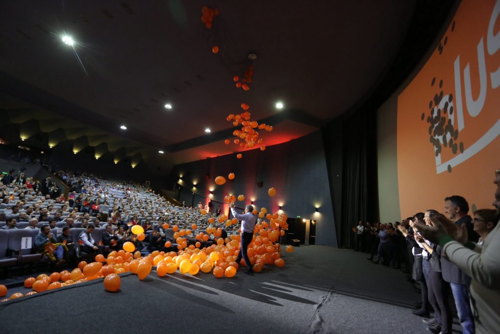 Cioloș și-a lansat oficial partidul, la Cluj. Se numeşte PLUS şi vrea "să schimbe România în bine". Ce se întâmplă cu MRÎ