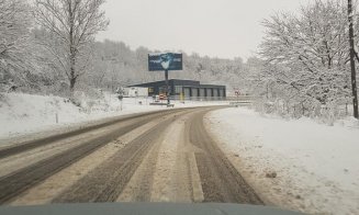 Încă o dimineață grea pentru șoferii clujeni. Deszăpezirile întârzie și astăzi