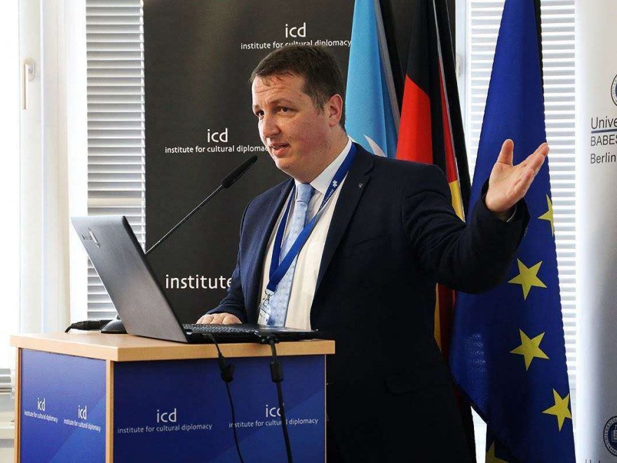 Andrei Rădulescu, Banca Transilvania: construcțiile în România, la pământ