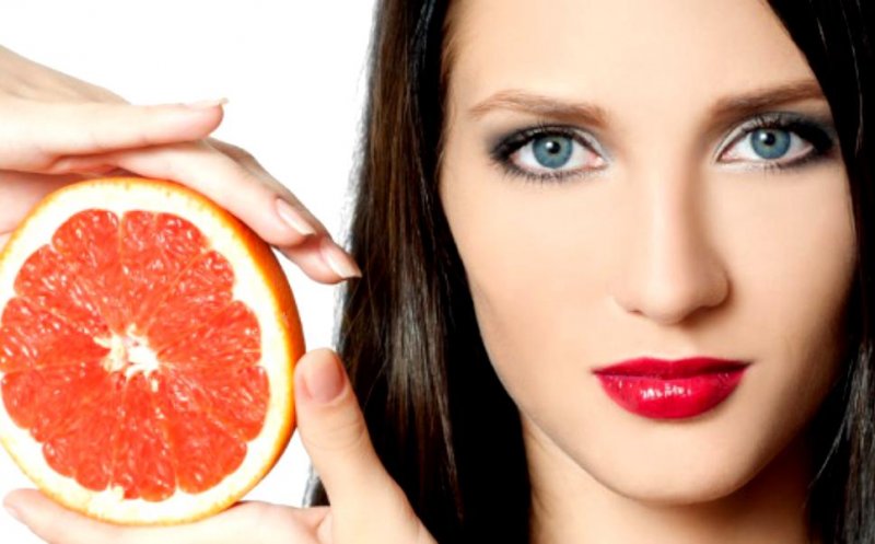 Grapefruitul, o frumuseţe alternativă. 3 modalităţi în care să îl foloseşti în tratamentele de beauty