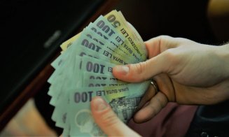 Salariul minim pe economie creşte cu 10% începândcu 1 ianuarie, până la 2.080 de lei brut pe lună