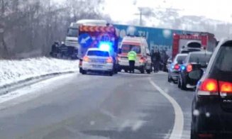 Trafic rutier şi feroviar oprit în această dimineaţă între Huedin și Oradea (DN1), în zona Bologa în urma unui accident