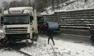 Trafic rutier şi feroviar oprit în această dimineaţă între Huedin și Oradea (DN1), în zona Bologa în urma unui accident