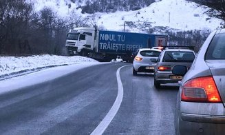 Trafic rutier şi feroviar oprit în această dimineaţă între Huedin și Oradea (DN1), în zona Bologa în urma unui accident