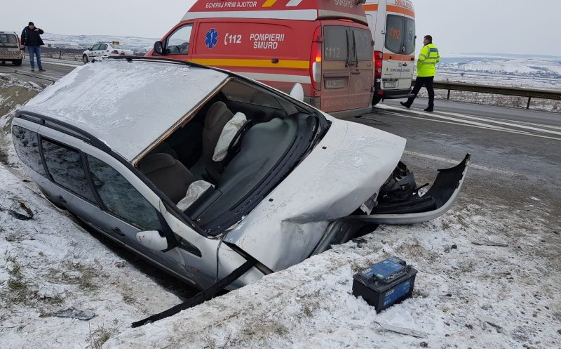 Cinci răniţi la ieşire din Cluj. Maşina a ajuns în şanţ