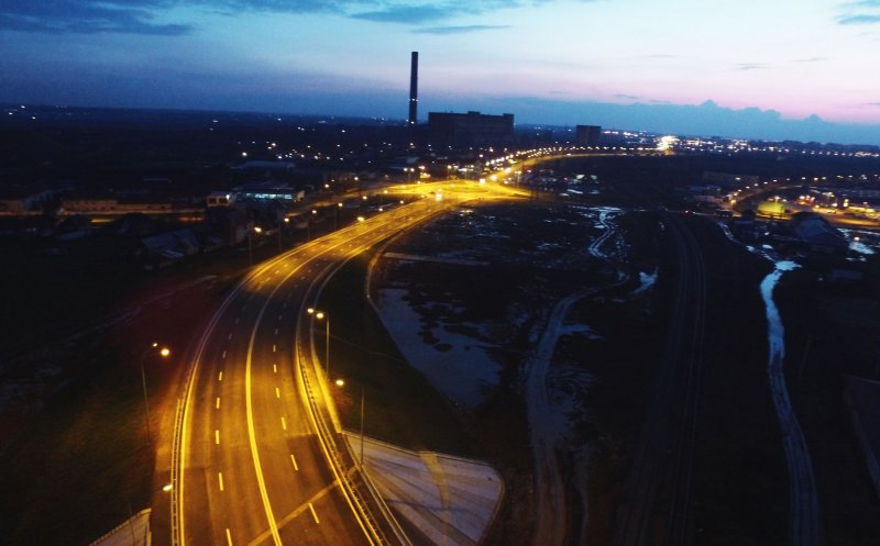 Oradea își face conexiune la Autostrada Transilvania. Clujul nu e în stare de 10 ani