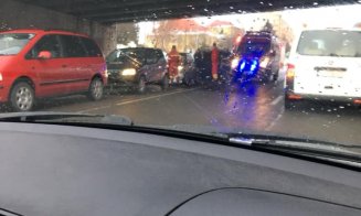 Ieşirea spre Floreşti, blocată! Accident cu 4 maşini