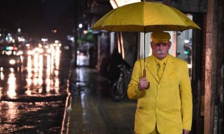 "Omul galben” din Aleppo. Povestea bărbatului care poartă aceeaşi culoare de 35 de ani