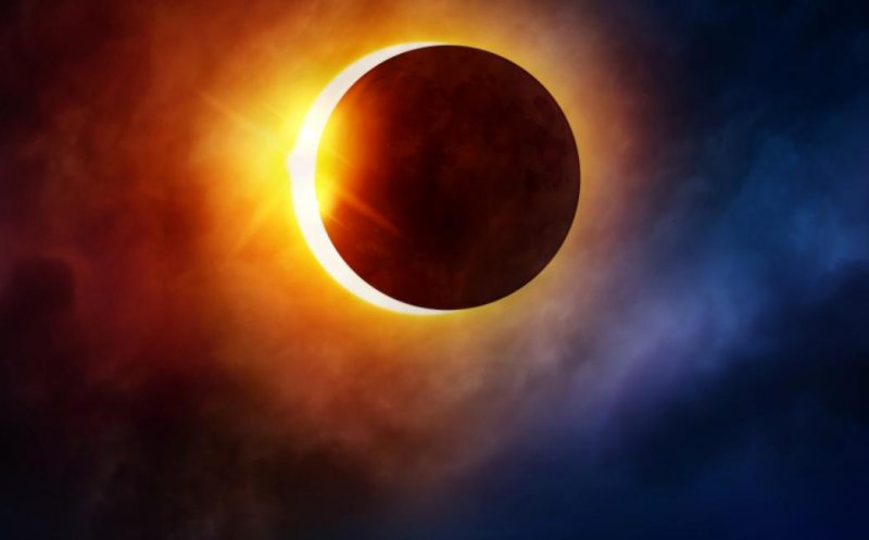 ECLIPSĂ totală de Lună. Va fi vizibilă şi în România