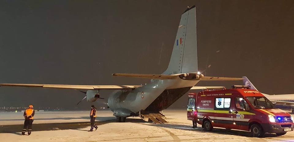 Copil în stare gravă, preluat de la Cluj de o aeronavă a MApN şi transportat la Bucureşti