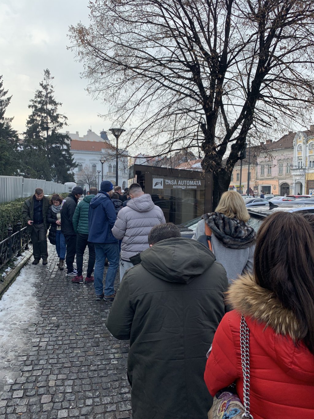 Coadă la parcometrul din Unirii