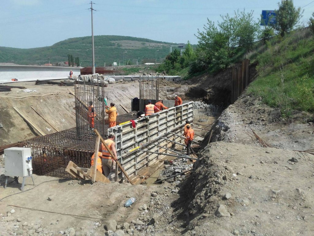 “Cu majorările de salarii la bugetari făceam câteva autostrăzi între Transilvania și Țara Românească”