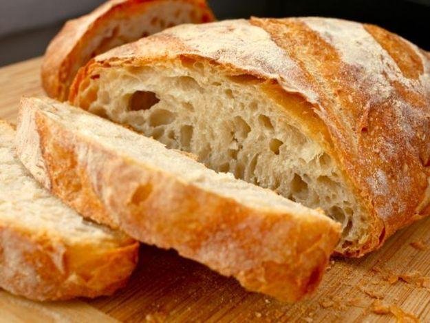 Trei semne că ar trebui să renunți la pâine