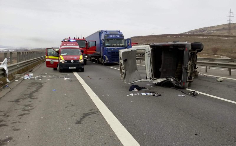 Accident cu 5 răniţi pe Autostrada Transilvania. Traficul a fost reluat