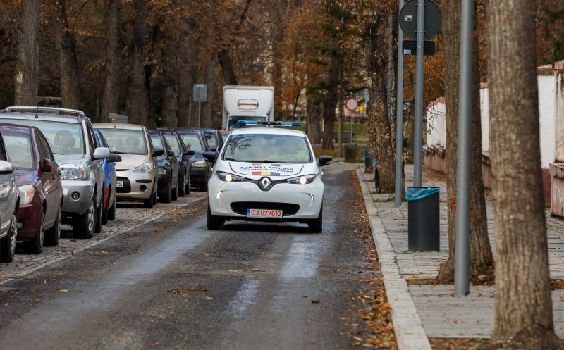 Cod QR pe parbriz dacă ai abonament de parcare în Cluj. Cât costă şi cum se plăteşte online pentru Zona 2