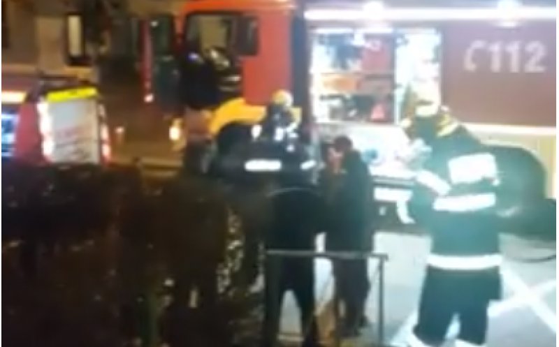 Incendiu violent în Mănăștur. Mai multe persoane au ajuns la spital