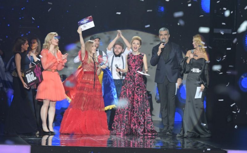 Ester Peony va reprezenta România la Eurovision. Ascultă piesa „On a Sunday”