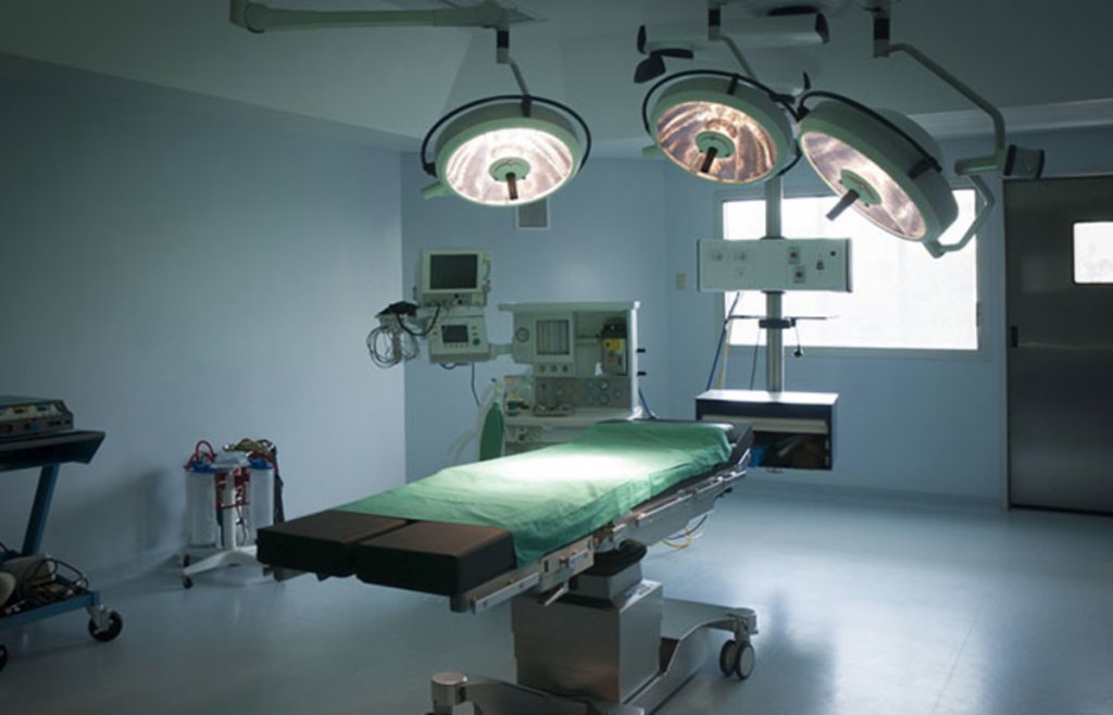 "Medicul" Matteo Politi pune lacăt pe clinici