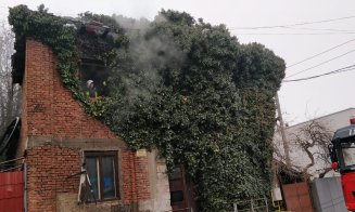 Incendiu la o locuinţă din Cluj-Napoca. Casa ar adăposti oameni ai străzii