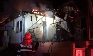 Încă o casă mistuită de flăcări în Cluj-Napoca