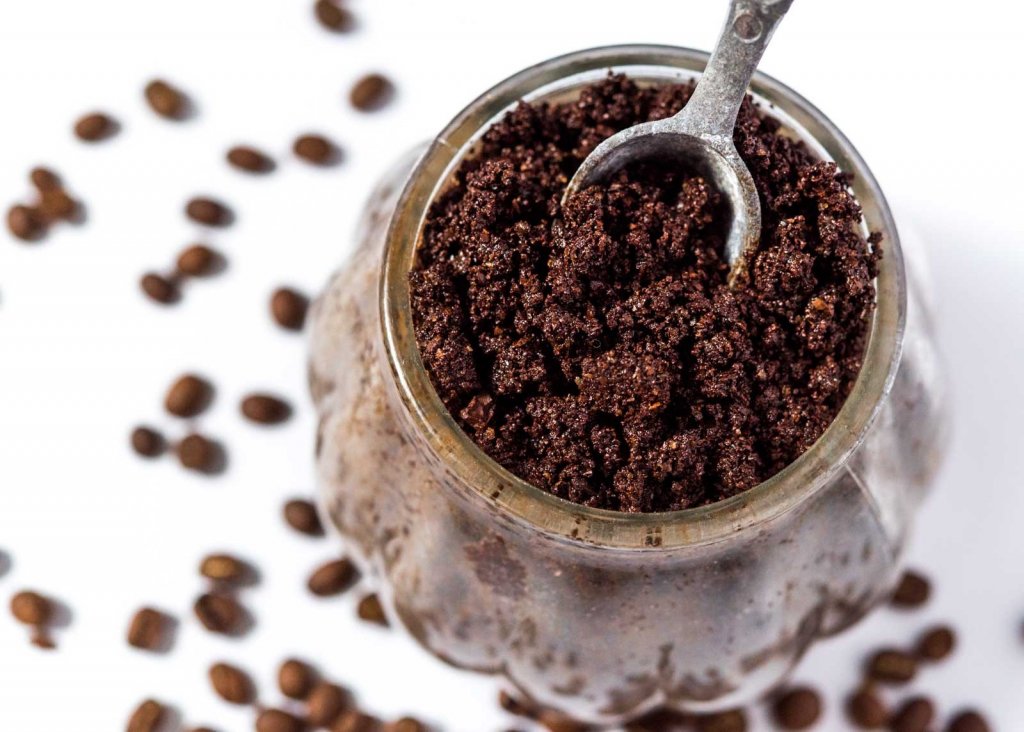 Trei reţete. Scrub natural cu ingrediente din bucătărie