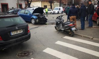 Accident pe Constantin Brâncuşi. Trei răniţi la spital, între care doi copii