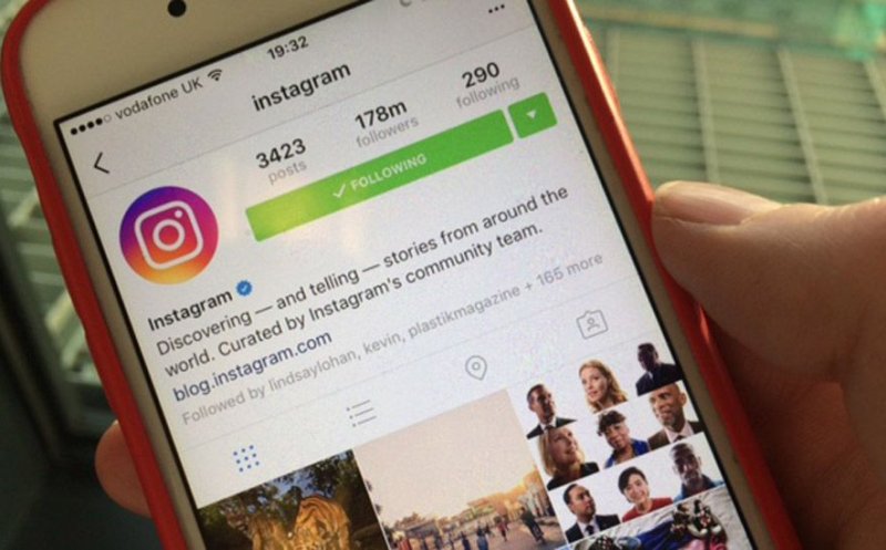 Instagram, efecte negative. Psiholog: Poate duce la depresie şi anxietate