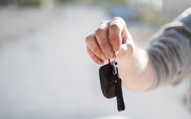 Ai maşină şi vrei să o închiriezi? Doi antreprenori au lansat o platformă care te ajută să îţi găseşti clienţi