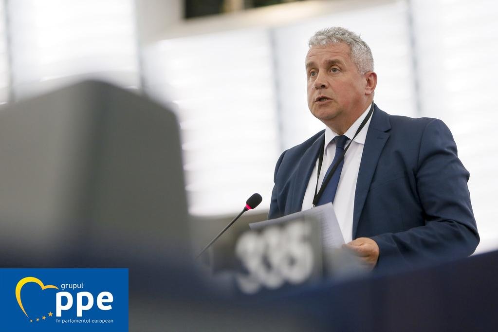 INTERVIU | Daniel Buda, despre TAXA PE LĂCOMIE: “Poți să suspectezi, la un moment dat, niște interese din afara țării”