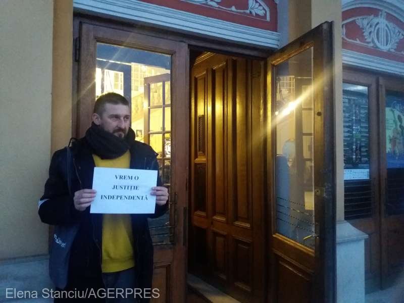 Încă un protest la Teatrul Național din Cluj. Actorii susțin  independenţa Justiţiei