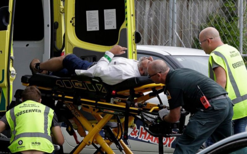 ATACURI armate la moschei din Noua Zeelandă. Cel puţin 40 de persoane au fost ucise