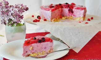 Desert de dietă. Prajitură vegană cu zmeură